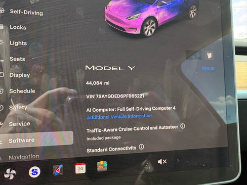 Used 2023 Tesla Model Y 2WD image 27