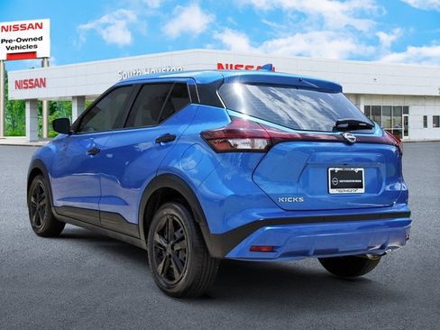 Certified 2025 Nissan Kicks Play S FWD image 3