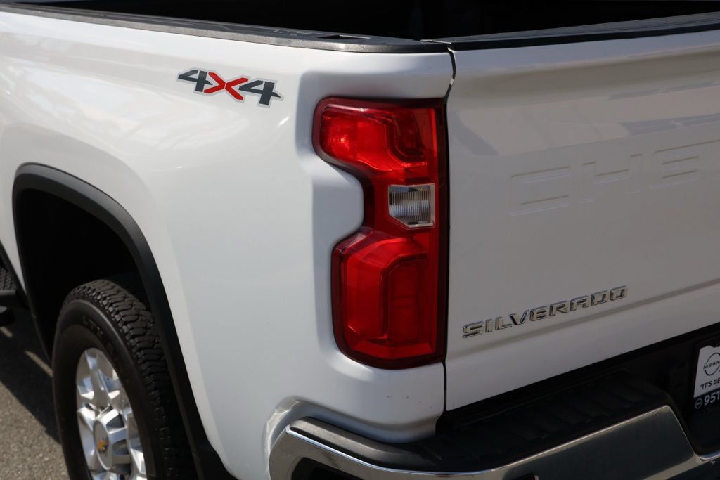Used 2024 Chevrolet Silverado 2500 LTZ AWD/4WD image 8