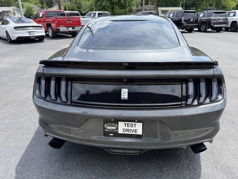Used 2016 Ford Mustang GT RWD image 4