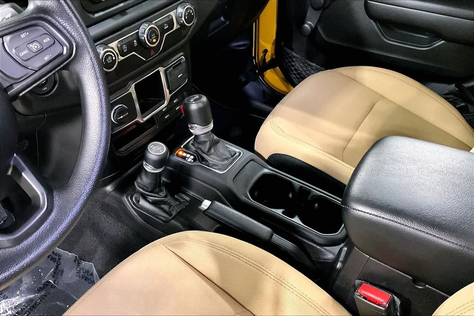 Used 2021 Jeep Wrangler Unlimited Sport AWD/4WD image 15