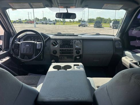Used 2014 Ford F250 XLT w/ XLT Premium Package AWD/4WD image 36