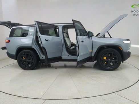 Used 2024 Rivian R1S Adventure AWD/4WD image 75