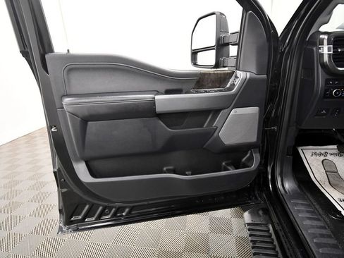 Used 2024 Ford F250 Lariat w/ Sport Appearance Package AWD/4WD image 13