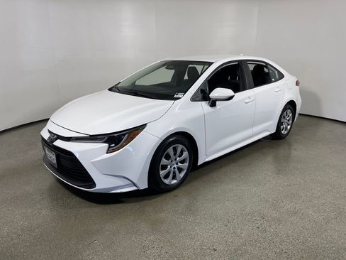 Certified 2023 Toyota Corolla LE image 7