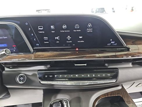 Used 2022 Cadillac Escalade Sport Platinum w/ LPO, ONYX Package image 26