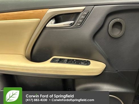 Used 2021 Lexus RX 350L Premium w/ Premium Package image 34