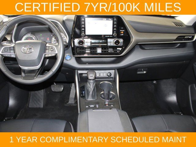 Used 2022 Toyota Highlander XLE AWD/4WD image 14