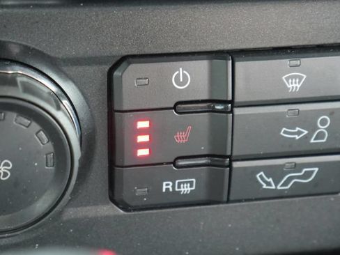Used 2020 Ford F150 XLT w/ Equipment Group 302A Luxury AWD/4WD image 3