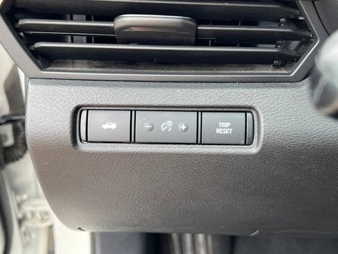 Used 2024 Nissan Altima 2.5 SR FWD image 24
