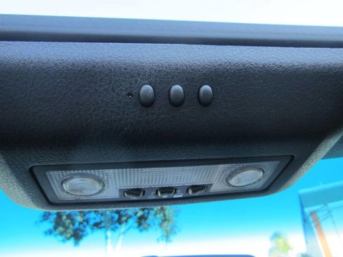 Used 2004 Ford Thunderbird Deluxe image 34