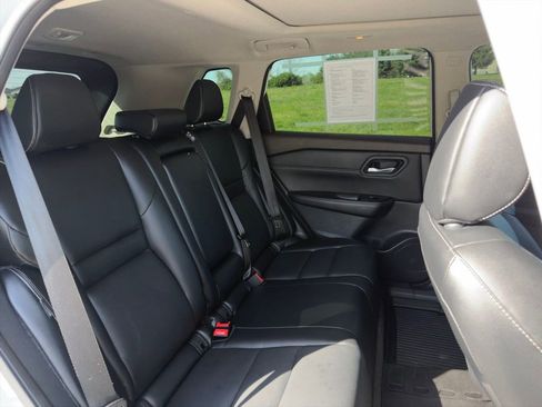 Used 2023 Nissan Rogue SL FWD image 29