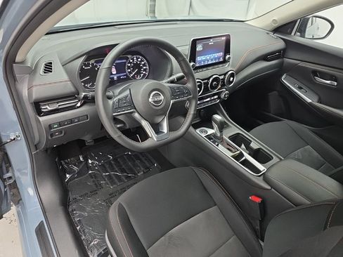 Used 2025 Nissan Sentra SR FWD image 15
