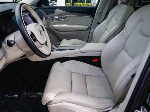 Used 2024 Volvo XC90 T8 Ultimate w/ Protection Package Premier image 21