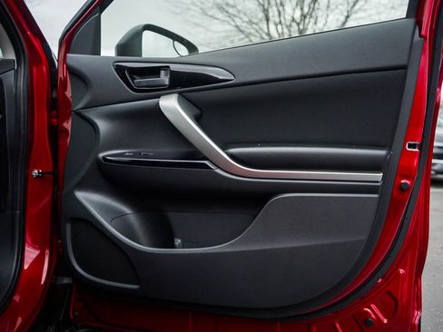 New 2025 Mitsubishi Eclipse Cross LE image 9