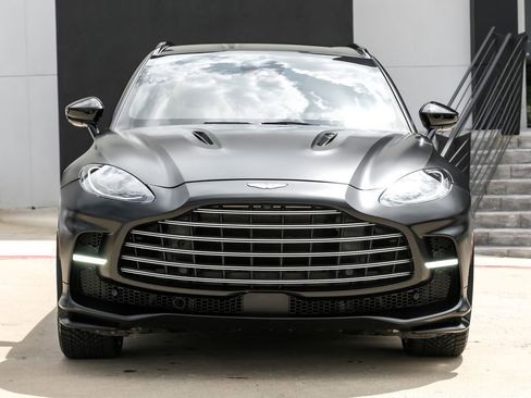 Used 2023 Aston Martin DBX 707 image 2