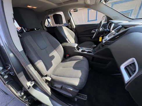 Used 2017 Chevrolet Equinox LT w/ Convenience Package image 11