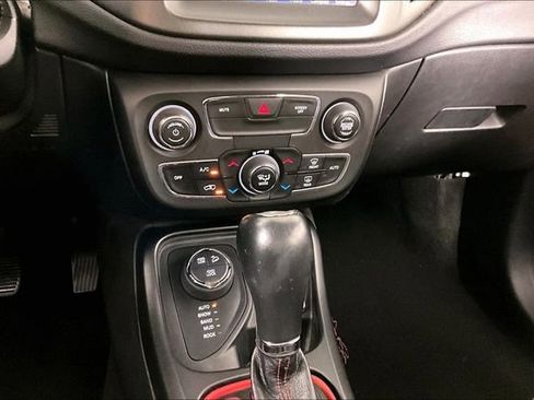 Used 2020 Jeep Compass Trailhawk AWD/4WD image 8