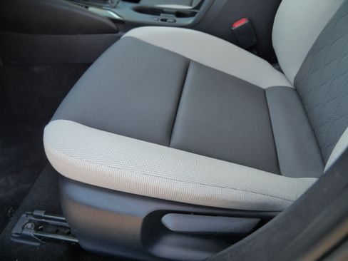 Certified 2025 Toyota Corolla LE FWD image 21