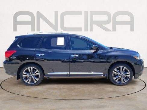 Used 2017 Nissan Pathfinder Platinum FWD image 12