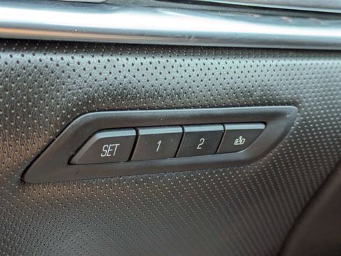 Used 2015 Cadillac XTS Luxury AWD/4WD image 24