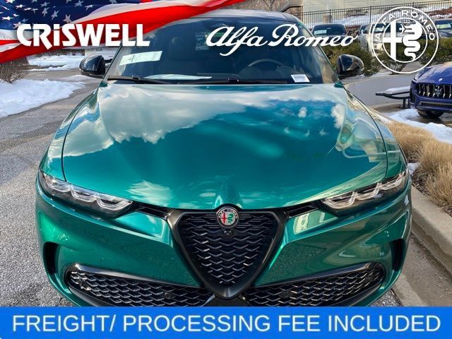 New 2025 Alfa Romeo Tonale w/ Premium Package AWD/4WD image 3