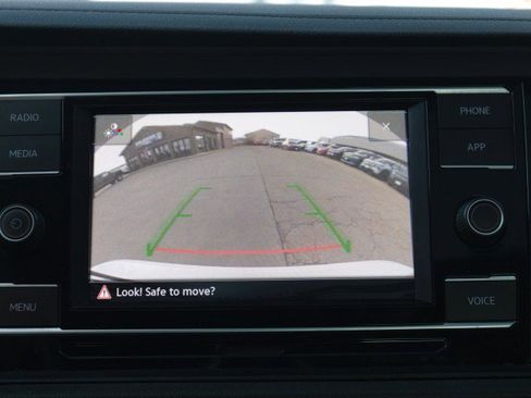 Used 2020 Volkswagen Jetta R-Line w/ R-Line Cold Weather Package image 22