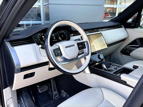 Certified 2023 Land Rover Range Rover SE AWD/4WD image 13