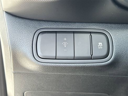 New 2025 Hyundai Venue Limited image 24