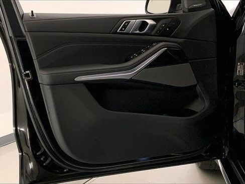 Used 2025 BMW X5 xDrive40i w/ Premium Package image 24