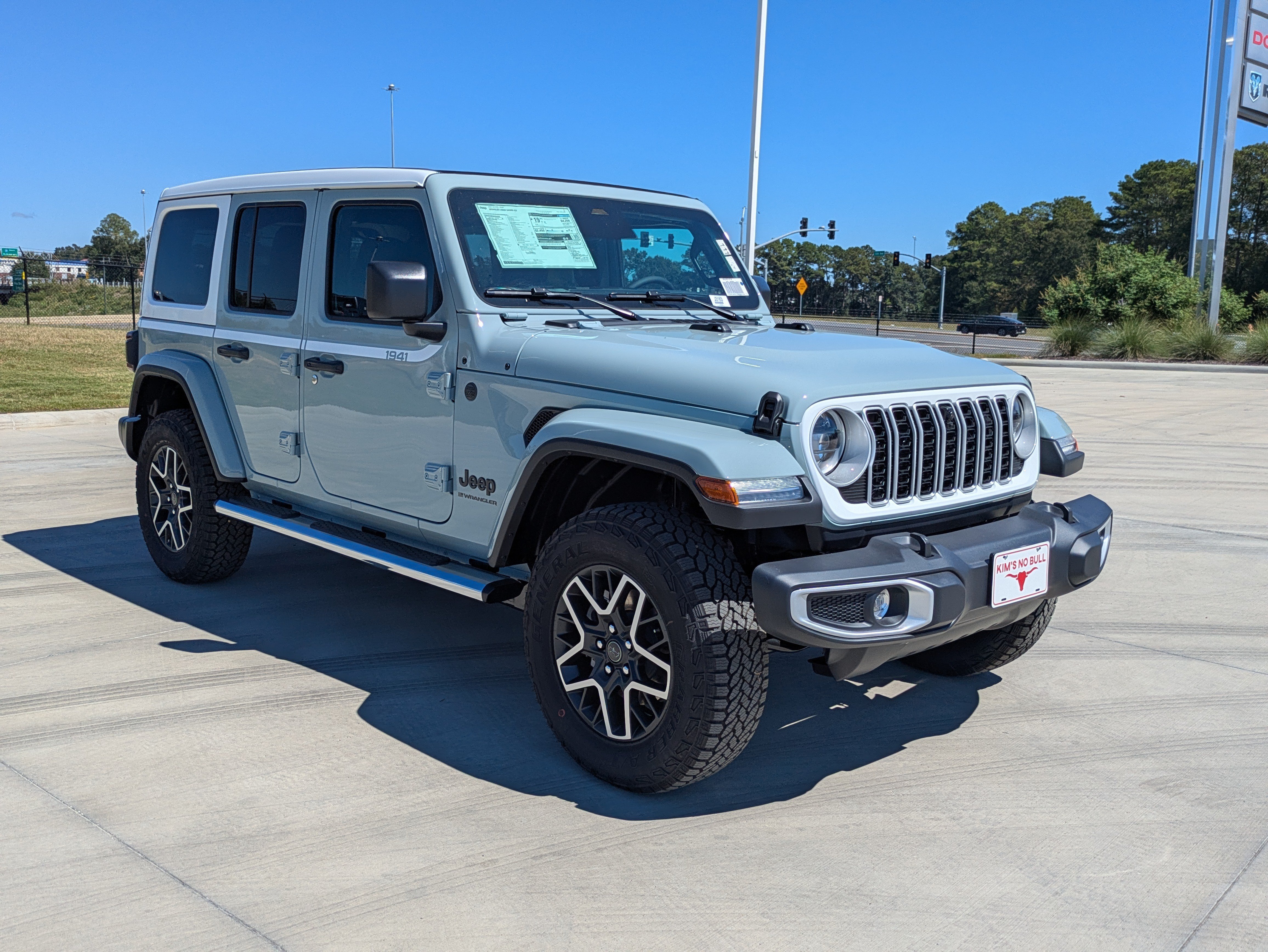 New 2027 Jeep Wrangler Unlimited Sahara AWD/4WD image 7