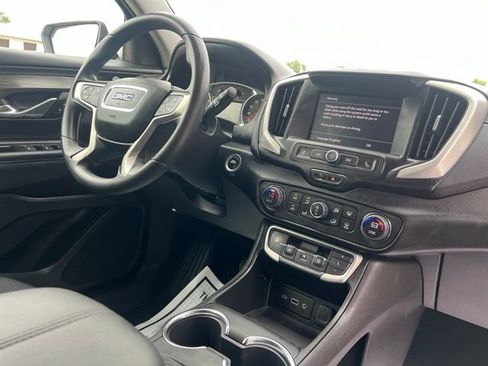 Used 2024 GMC Terrain SLE w/ Driver Convenience Package AWD/4WD image 16