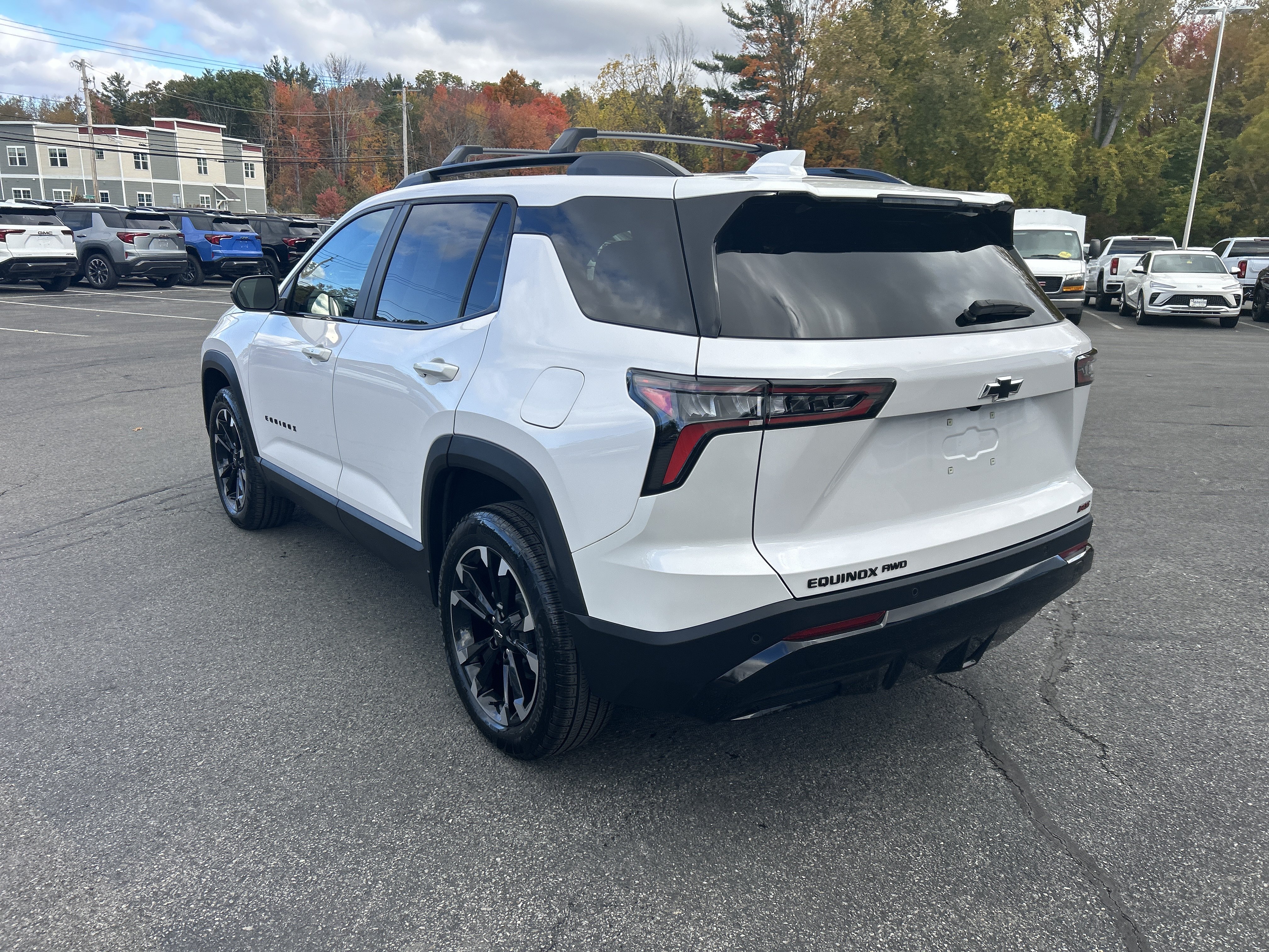 Used 2025 Chevrolet Equinox RS AWD/4WD image 6