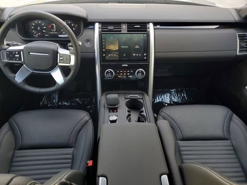 New 2025 Land Rover Discovery S AWD/4WD image 15
