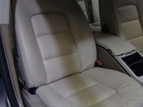 Used 2010 Volvo XC70 3.2 image 16