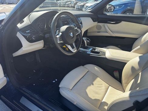 Used 2011 BMW Z4 sDrive35i RWD image 13