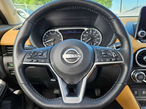 Used 2025 Nissan Sentra SV w/ SV Premium Package image 19