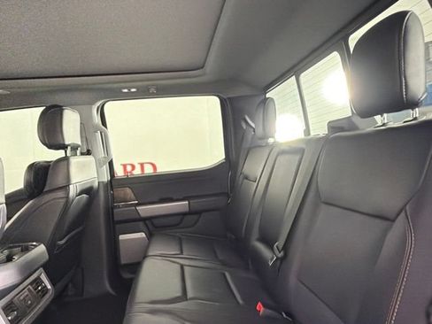 Used 2023 Ford F250 Lariat w/ Lariat Ultimate Package AWD/4WD image 13