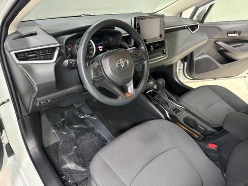 Used 2021 Toyota Corolla LE w/ LE Convenience Package FWD image 10
