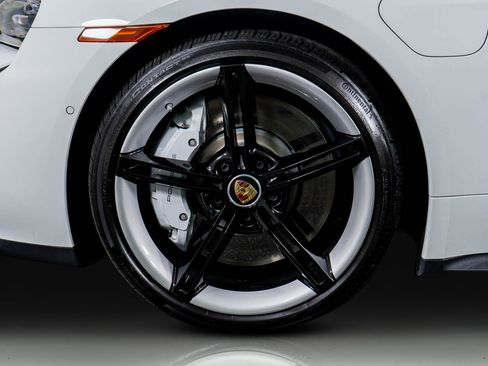 Used 2024 Porsche Taycan 4S w/ Premium Package image 30