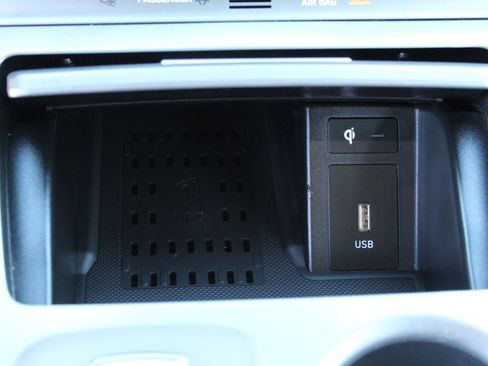 Used 2023 Hyundai Kona Limited image 24