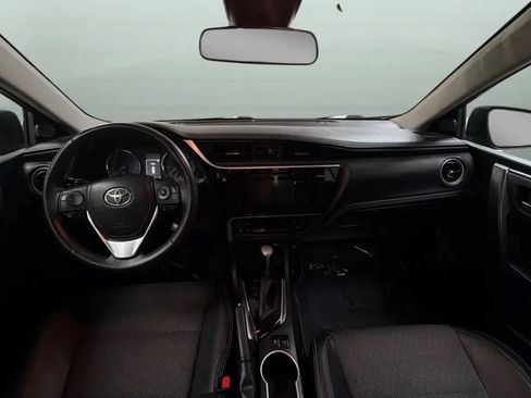 Used 2017 Toyota Corolla SE w/ Body Protection Package FWD image 9
