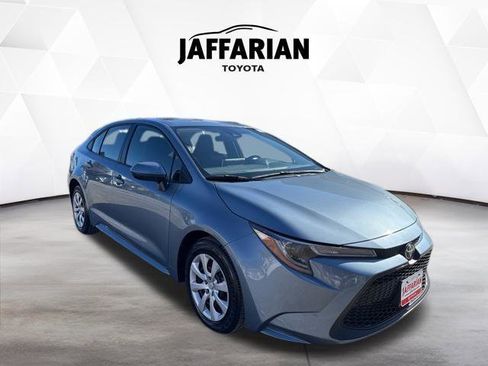 Certified 2021 Toyota Corolla LE image 1