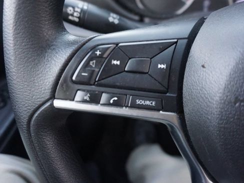 Used 2021 Nissan Versa S FWD image 8