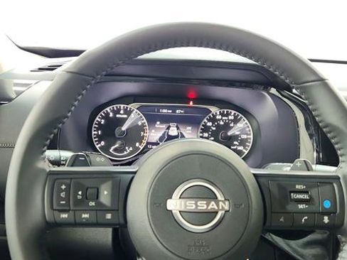 New 2025 Nissan Pathfinder SV image 15