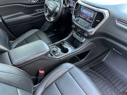 Used 2023 GMC Acadia AT4 w/ Preferred Package AWD/4WD image 17