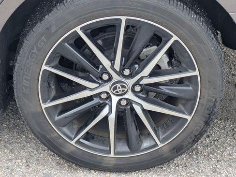 Used 2023 Toyota Camry SE FWD image 15