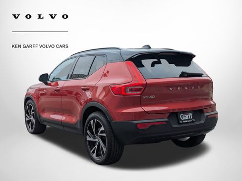 Used 2022 Volvo XC40 T5 R-Design w/ Advanced Package image 5
