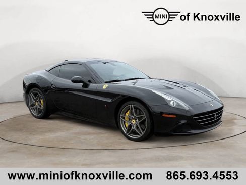 Used 2016 Ferrari California T image 1