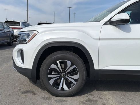 New 2026 Volkswagen Atlas SE FWD image 9